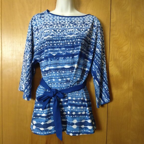 Belle by Kim Gravel Tops - KIM GRAVEL Women's XS Blue Geometric Pattern Belted 3/4 Sleeve Tunic Blouse